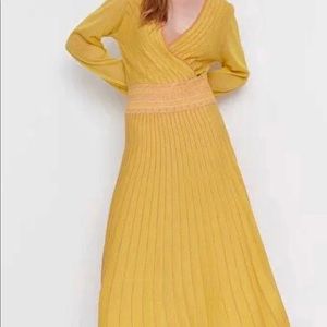 IPEKYOL -A line yellow knit dress- New never worn